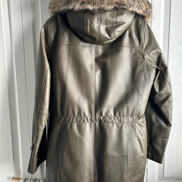 Danier Leather Parka with Removable Lining - Picture 2 of 16